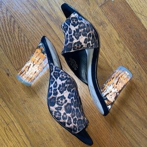 NEW Fergie *Naomi* leopard ice heel mules